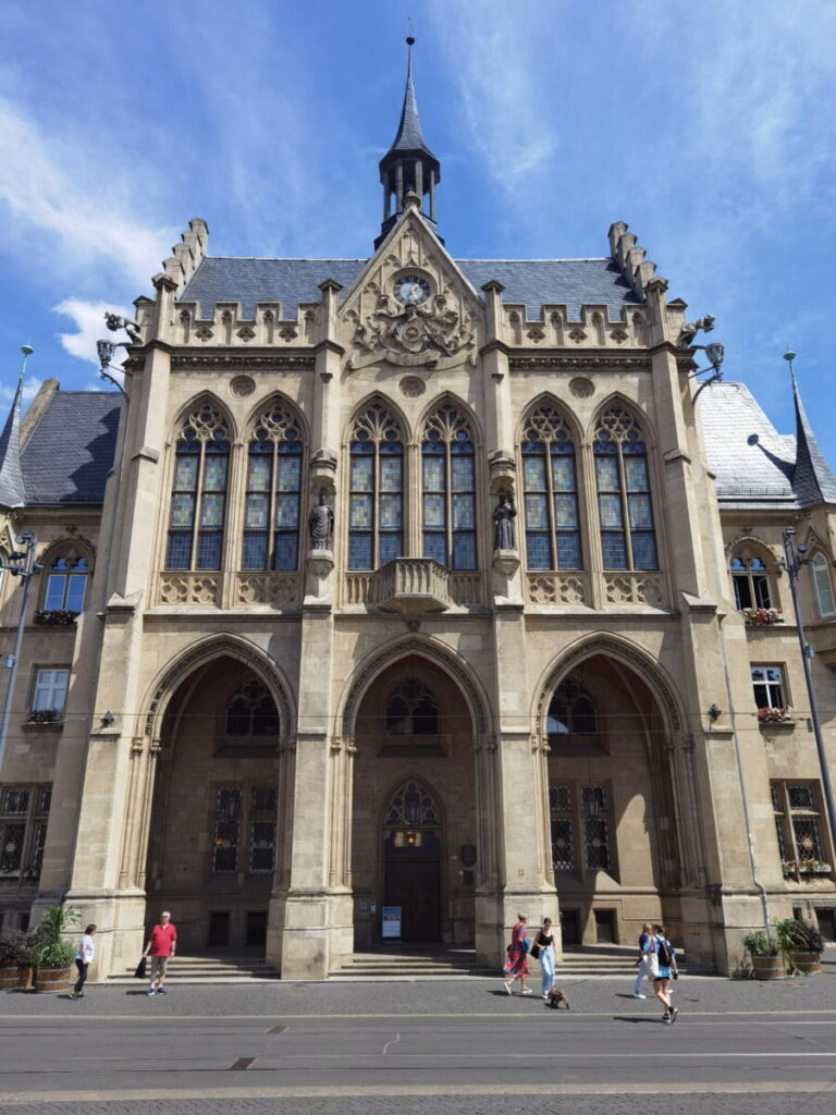 Das historische Rathaus in der Altstadt Erfurt